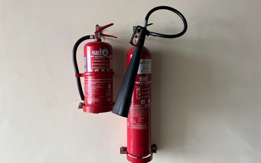 Belang van brandblusser onderhoud op de zaak: Veiligheid op de Werkplek