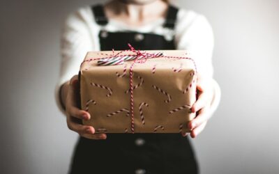 Kerstpakket als relatiegeschenk voor klanten: hoe zorg je dat het blijft hangen